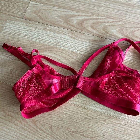Fashion Nova Red Lace Wireless Bra XS - Picture 5 of 5